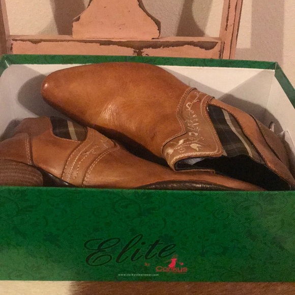 Leather booties - Picture 1 of 5